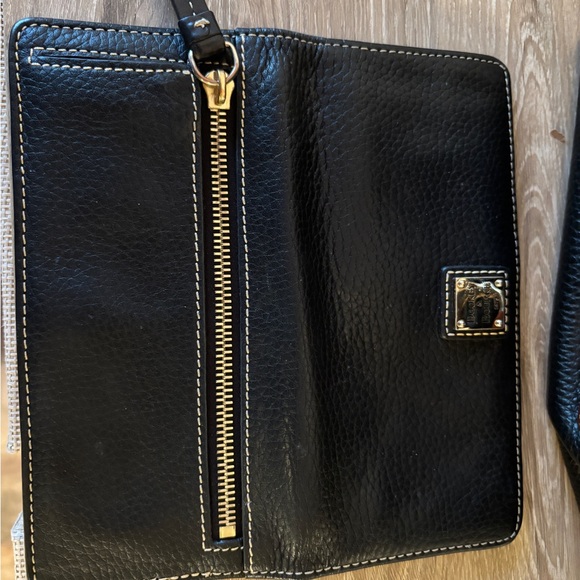 DOONEY & BOURKE DERBY PEBBLE
LEATHER SHOULDER BAG w/wallet - Picture 10 of 10